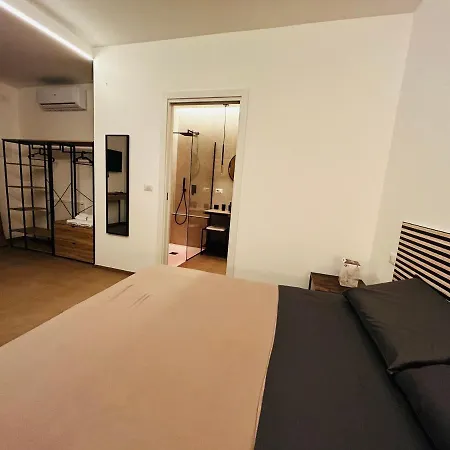 Emilia Villa *